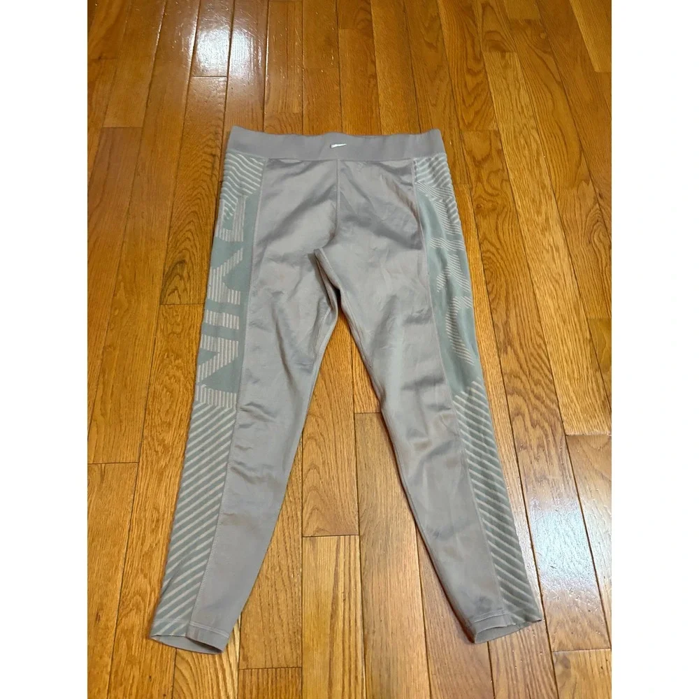 Nike Pro Therma-FIT Women XXL Taupe Grey Graphic Side‎ Panel Athletic Leggings